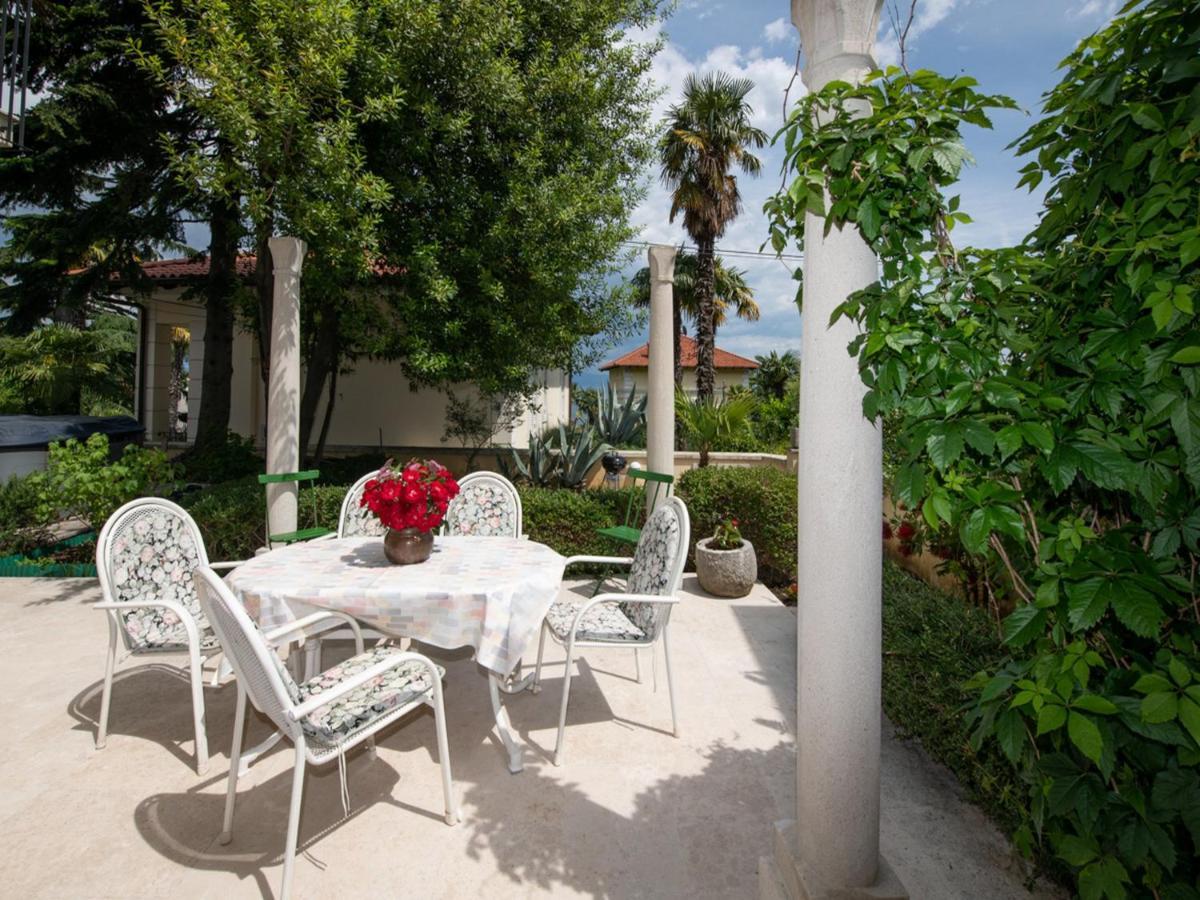Apartment Marina With Sea View Laurana Esterno foto