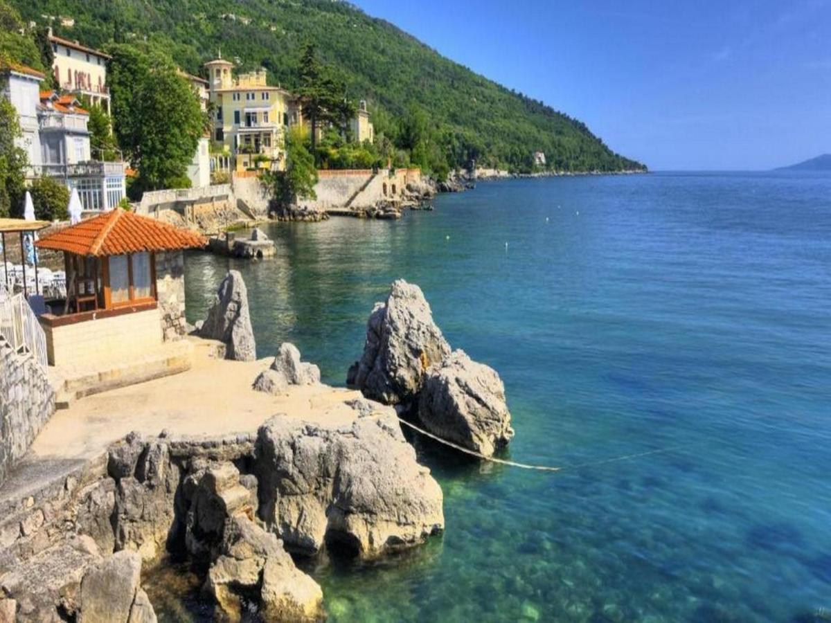 Apartment Marina With Sea View Laurana Esterno foto